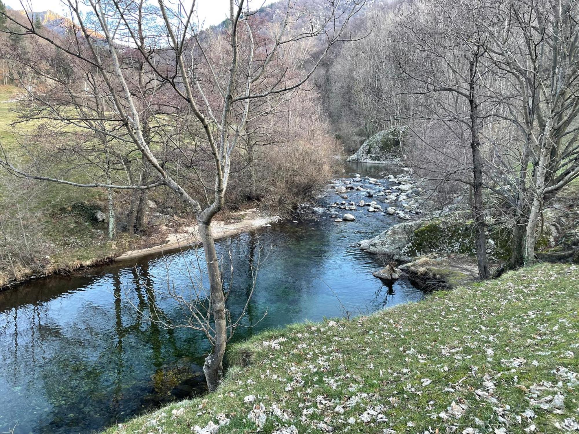 Gite De La Cigale Burzet Exteriör bild